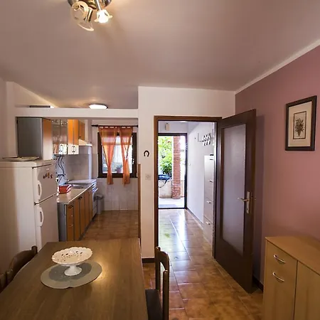 Anita Apartment